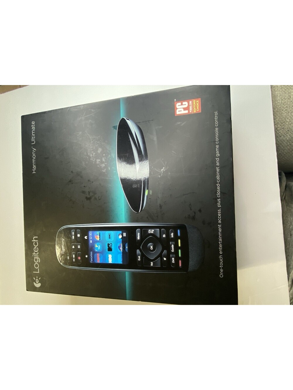 LOGITECH HARMONY Ultimate Hub Remote Control System Touch Screen in Box